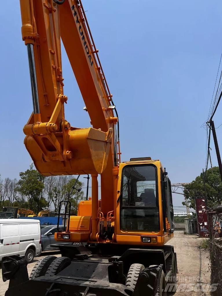 Hyundai 210W-7 Kolesové rýpadlá