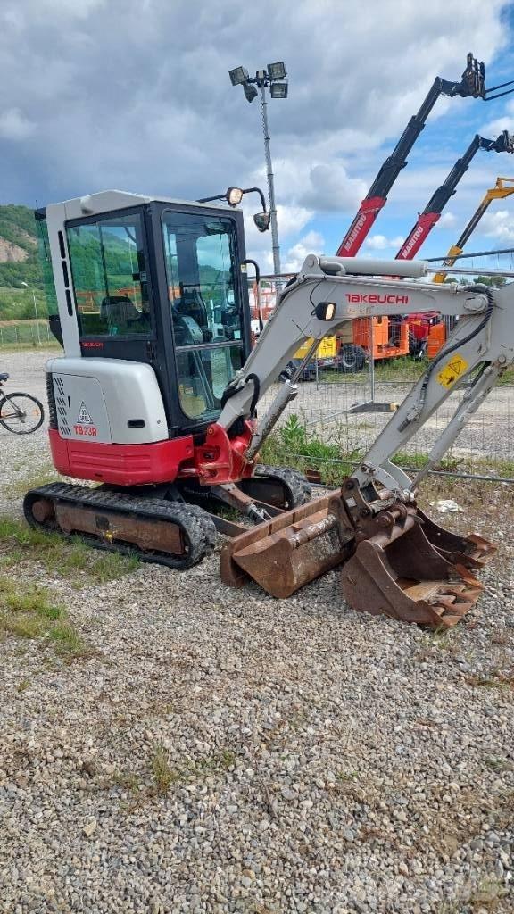 Takeuchi TB 23 R Mini rýpadlá < 7t