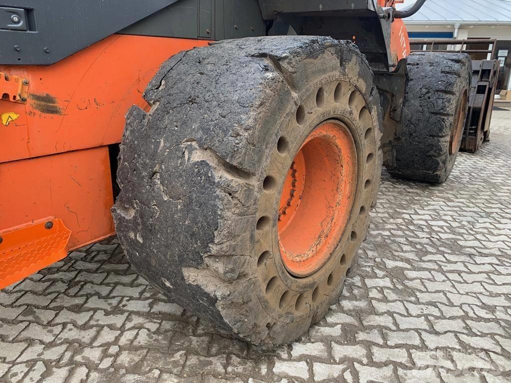 Hitachi ZW 310 Kolesové nakladače