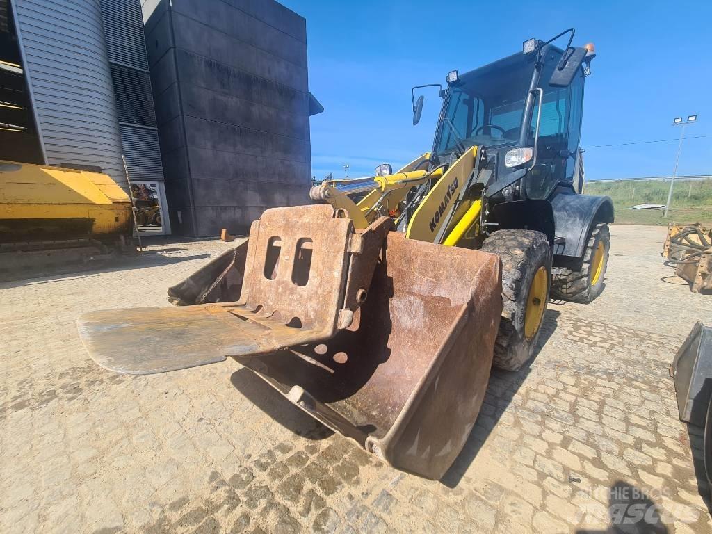 Komatsu WA 100 M Kolesové nakladače
