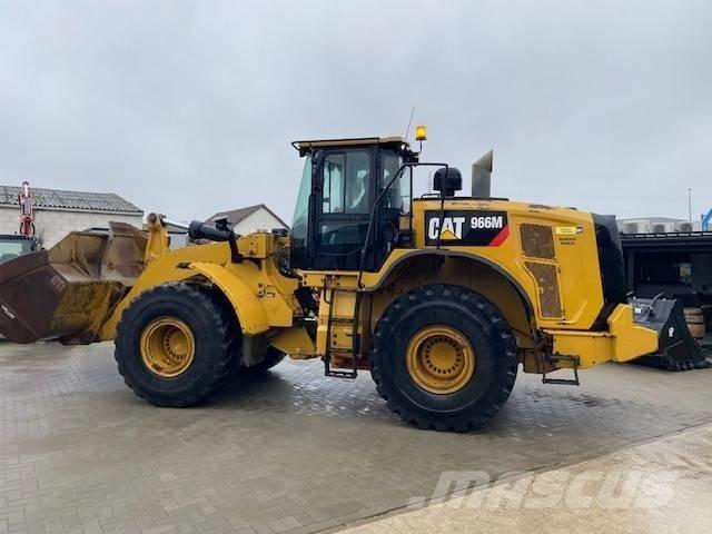 CAT 966 M Kolesové nakladače