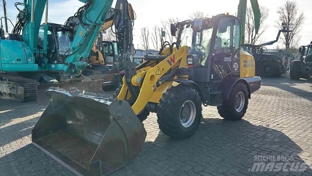 Wacker Neuson WL60 Kolesové nakladače