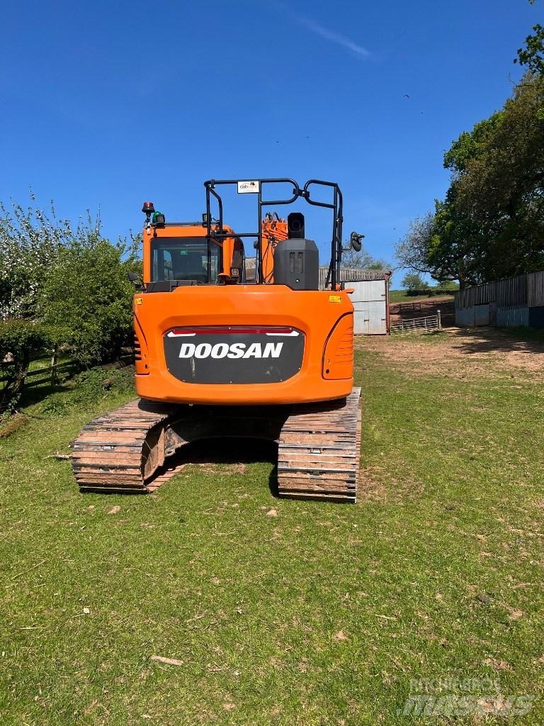 Doosan DX 140 LCR-7 Pásové rýpadlá