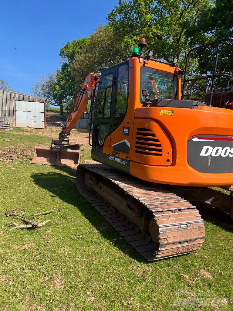 Doosan DX 140 LCR-7 Pásové rýpadlá