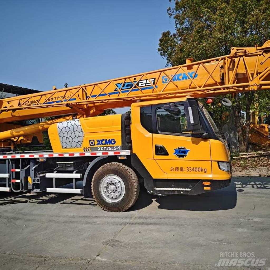 XCMG XCT 25 Univerzálne terénne žeriavy