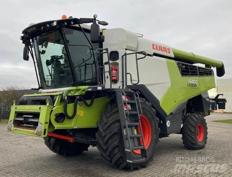 CLAAS LEXION 5400 Kombinované zberacie stroje