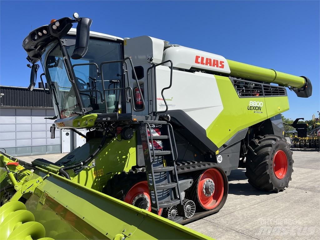 CLAAS Lexion 8800TT Kombinované zberacie stroje