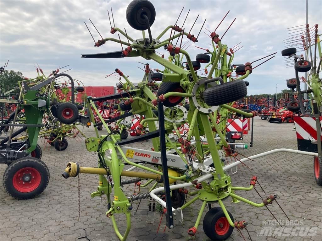 CLAAS Volto 800 Obracače a zhrabovače sena