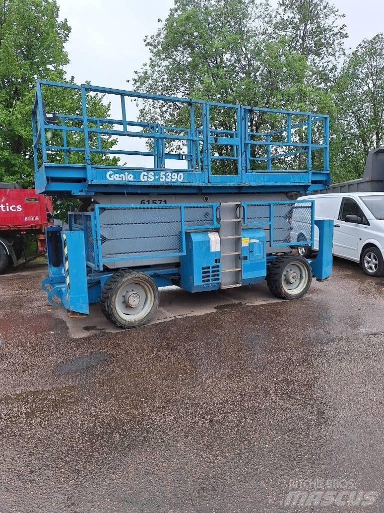 Genie GS 5390 RT Nožnicové zdvíhacie plošiny