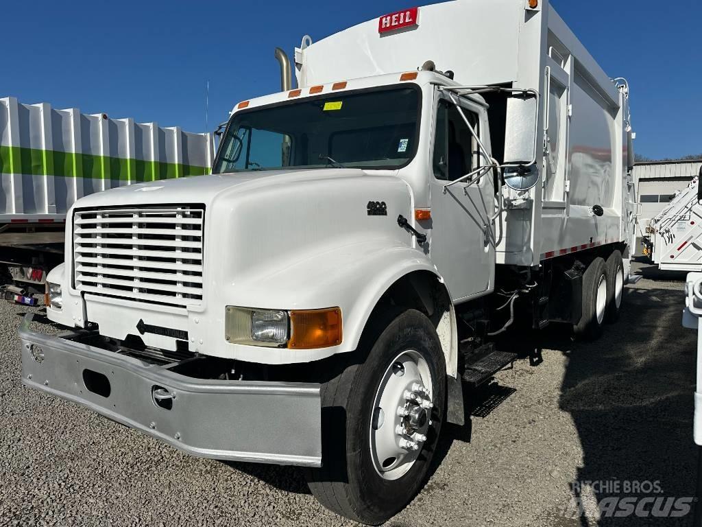 International 4900 Smetiarske vozidlá