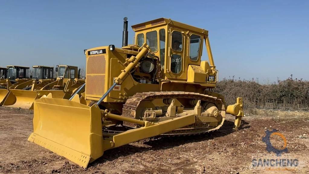 CAT D 8 K Pásové dozéry