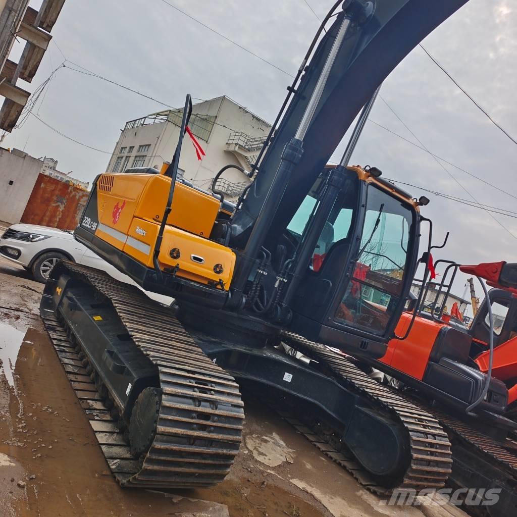 Hyundai 220 LC-9 Pásové rýpadlá