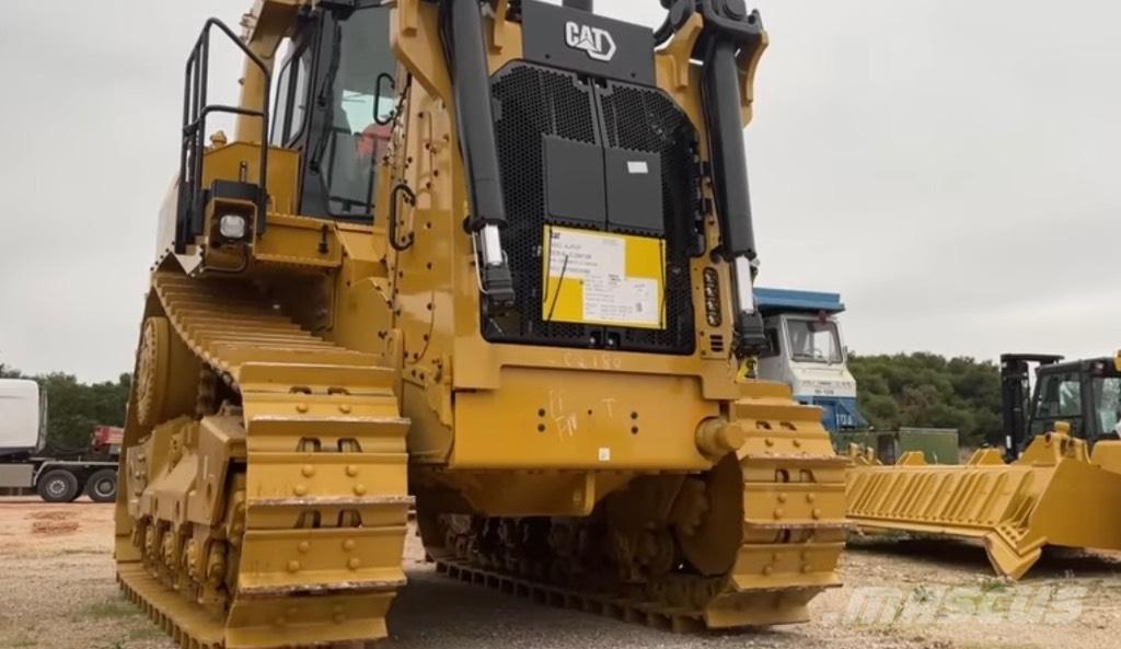 CAT D 10 Pásové dozéry