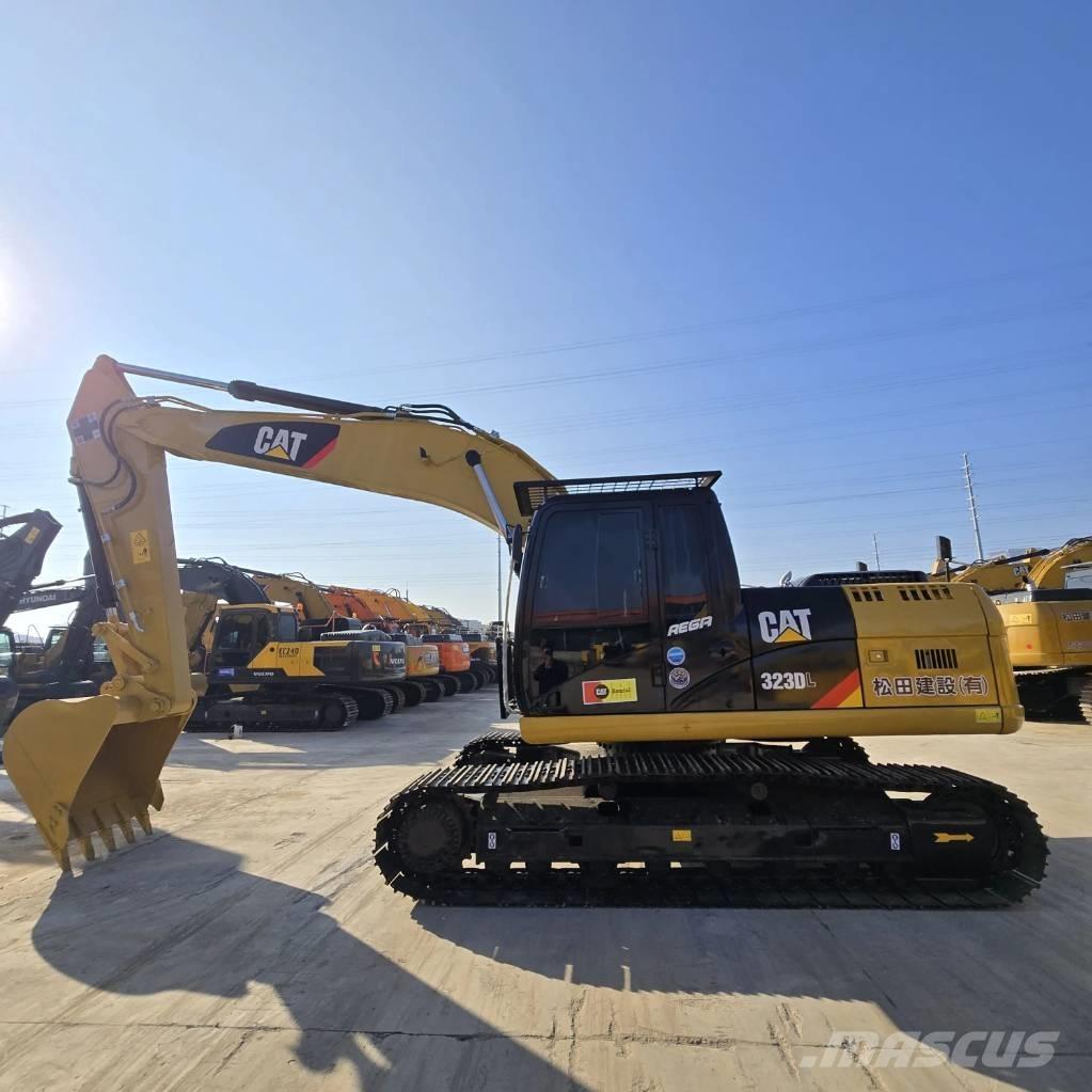 CAT 323 D L Midi rýpadlá 7 t - 12 t