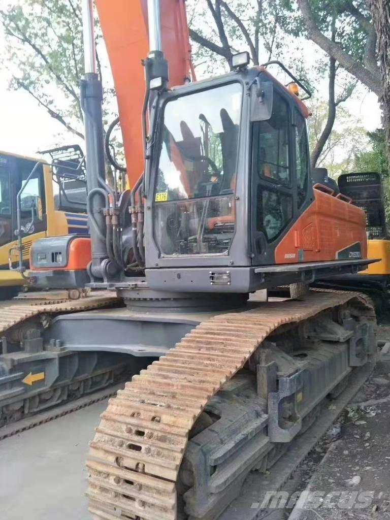 Doosan DX 530 LC-5 Pásové rýpadlá