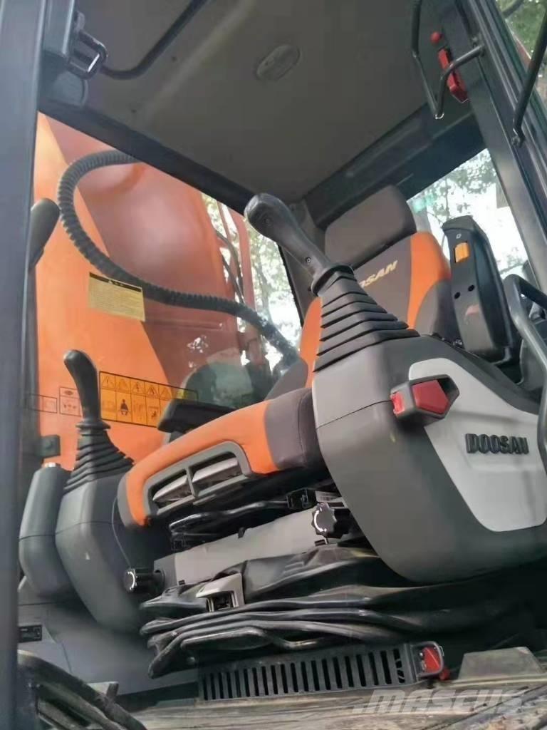 Doosan DX 530 LC-5 Pásové rýpadlá