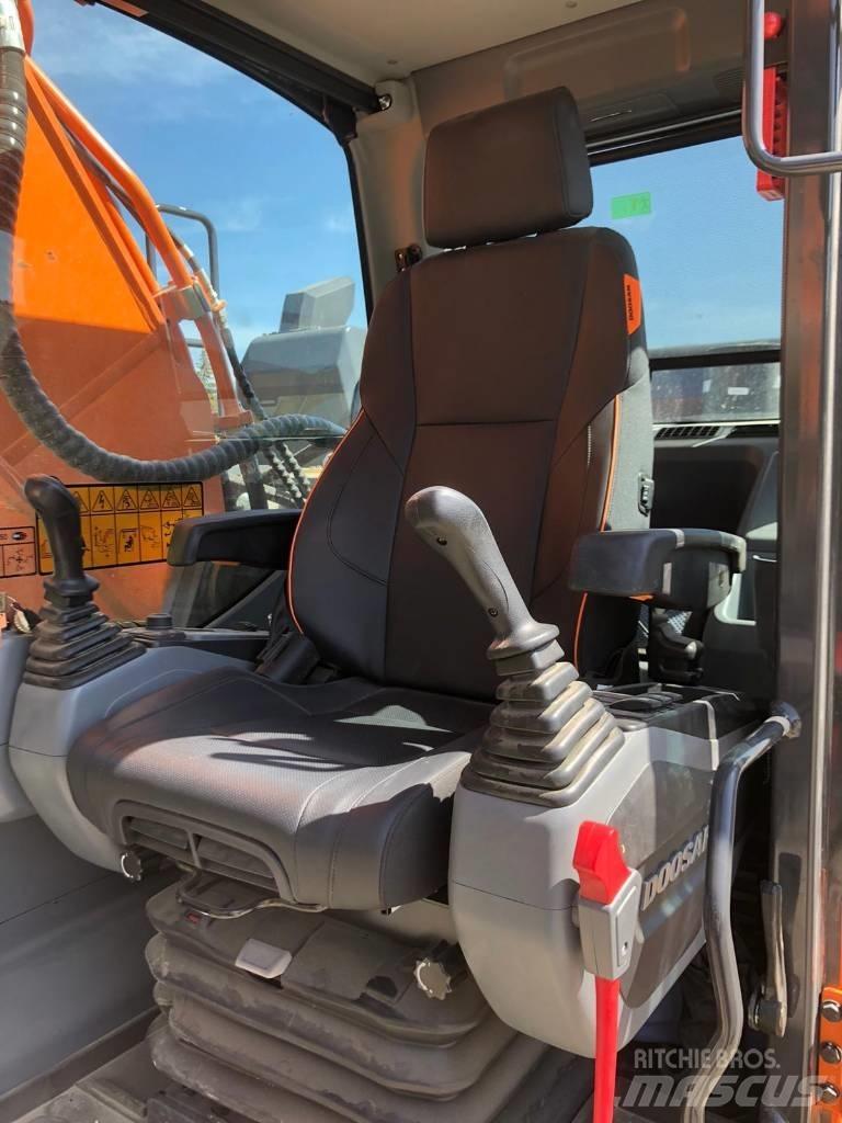 Doosan DX 300 LC-7 Pásové rýpadlá