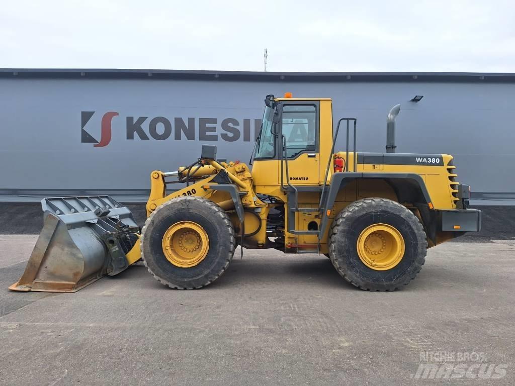 Komatsu WA 380-3A Kolesové nakladače
