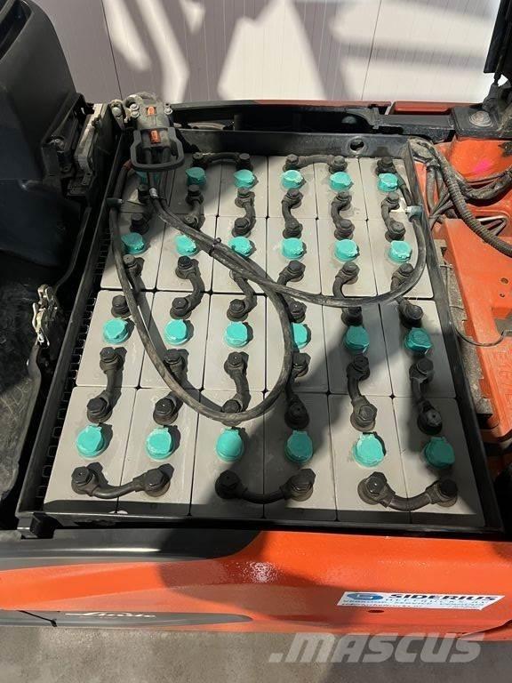 Linde E16-02 Akumulátorové vozíky