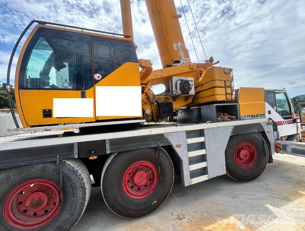 Liebherr LTM 1055 Univerzálne terénne žeriavy