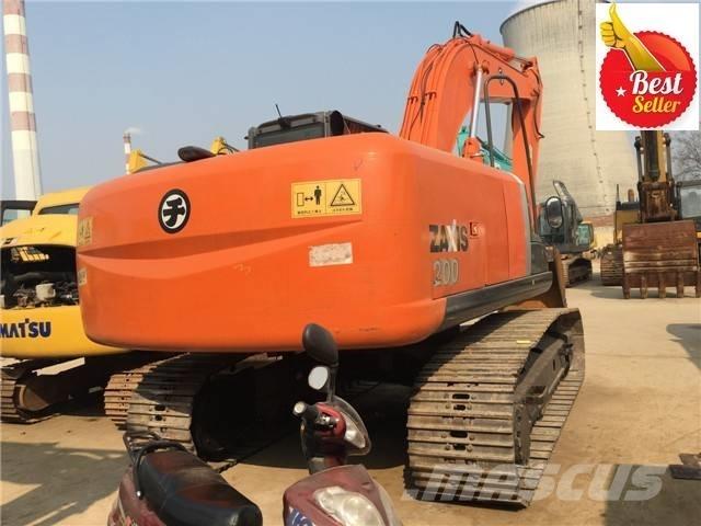 Hitachi ZX 200 Pásové rýpadlá