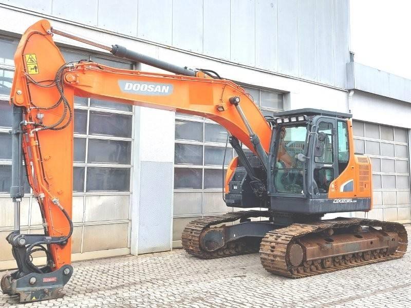 Doosan DX 235 LCR-5 Pásové rýpadlá