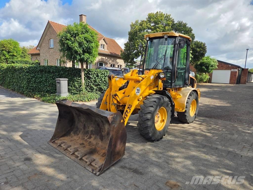 JCB 407B Super Viacúčelové nakladače