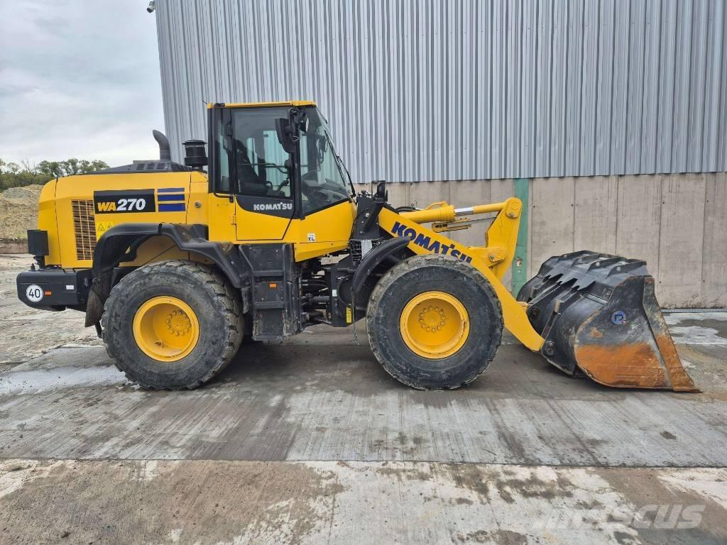 Komatsu WA 270-8 Kolesové nakladače