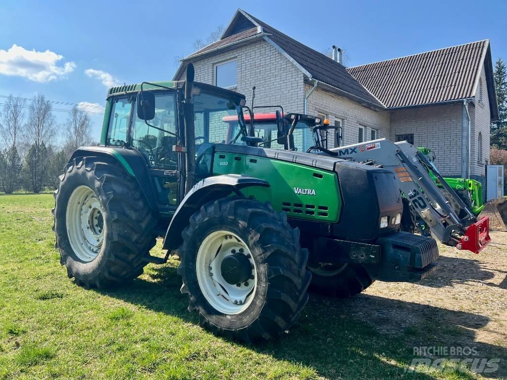 Valtra 8450 Traktory