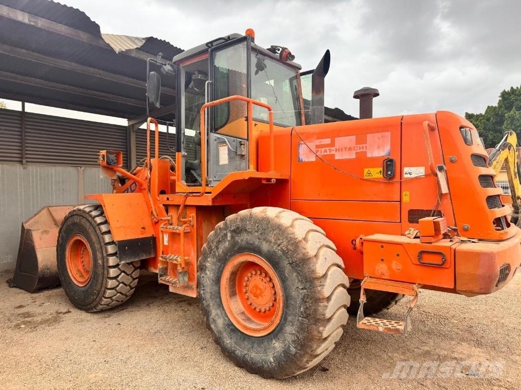 Hitachi W 170 Kolesové nakladače
