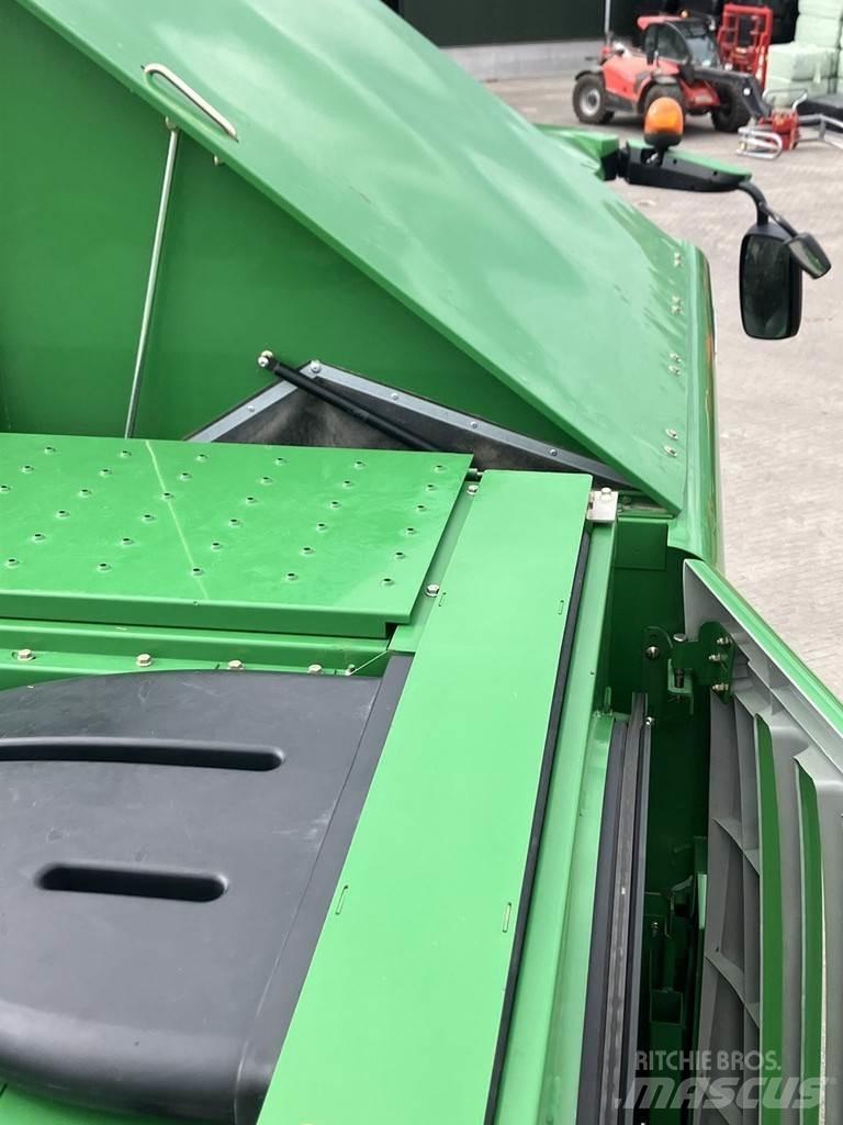 John Deere T550 Kombinované zberacie stroje