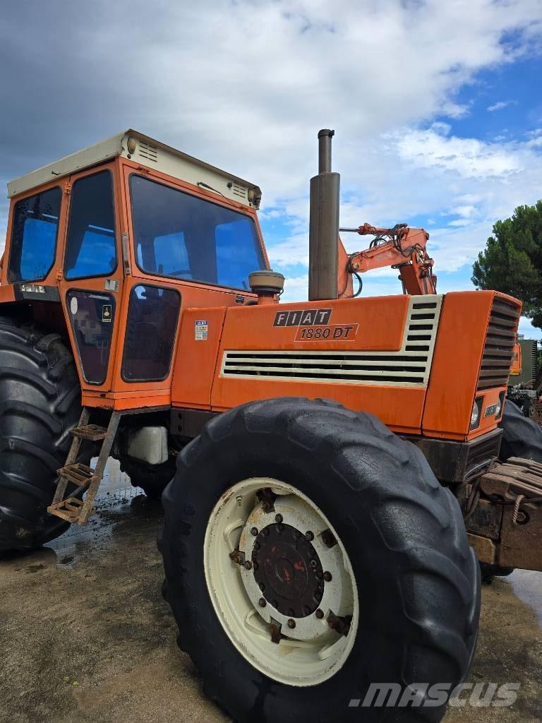 Fiatagri 1880 DT Traktory