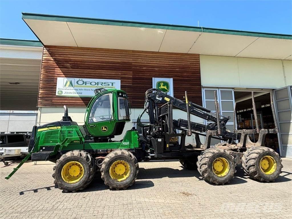 John Deere 1510 G Lesné traktory
