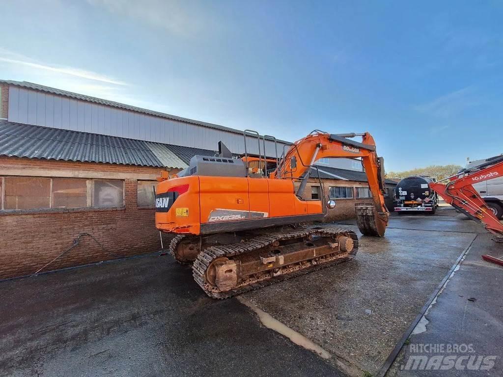 Doosan DX235lc Pásové rýpadlá