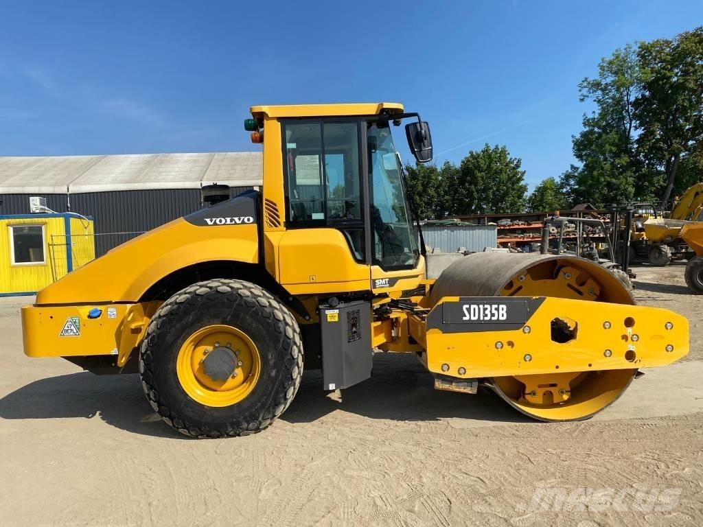 Volvo SD135B Ťahačové valce