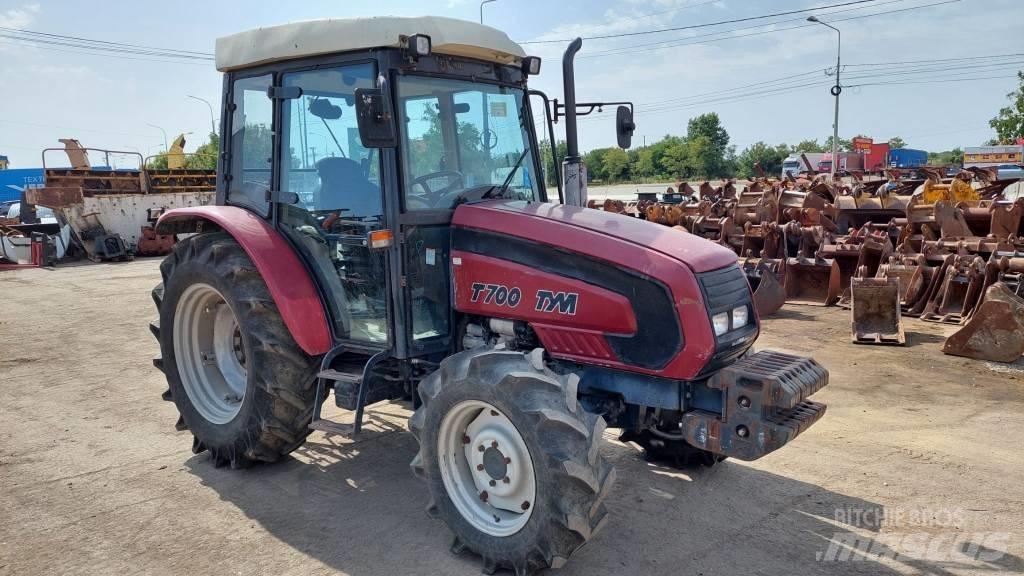 TYM T700 Traktory