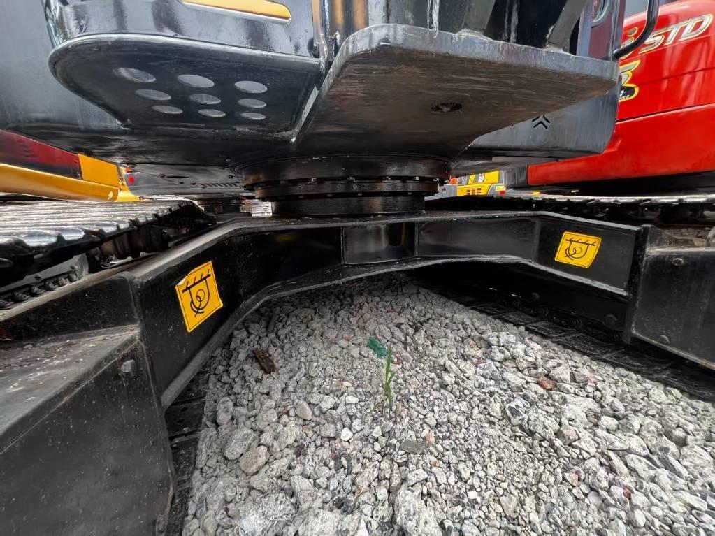 Sany SY 55 C Pásové rýpadlá