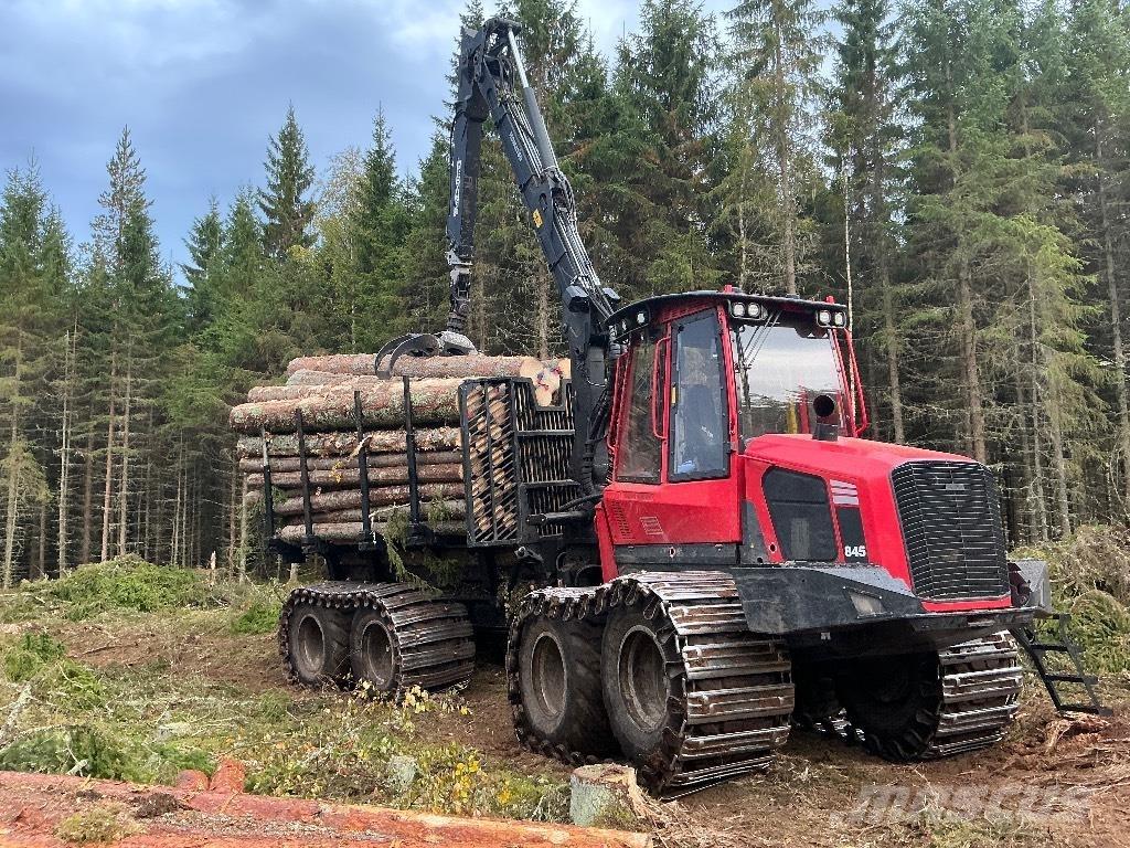 Komatsu 845 Lesné traktory