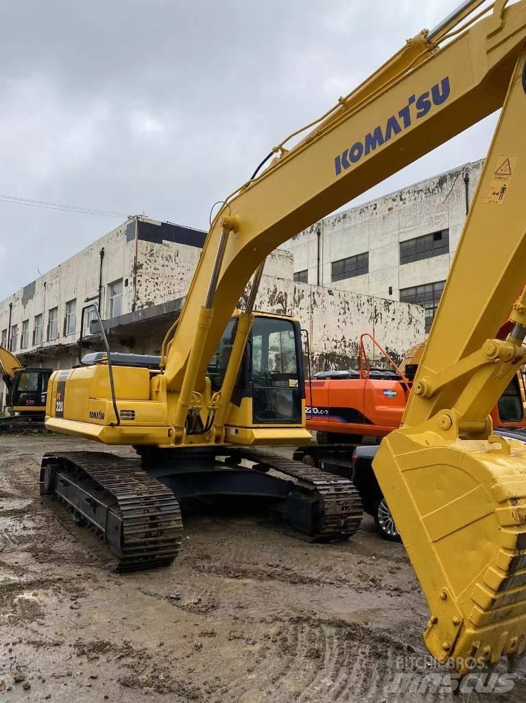Komatsu 220 Pásové rýpadlá