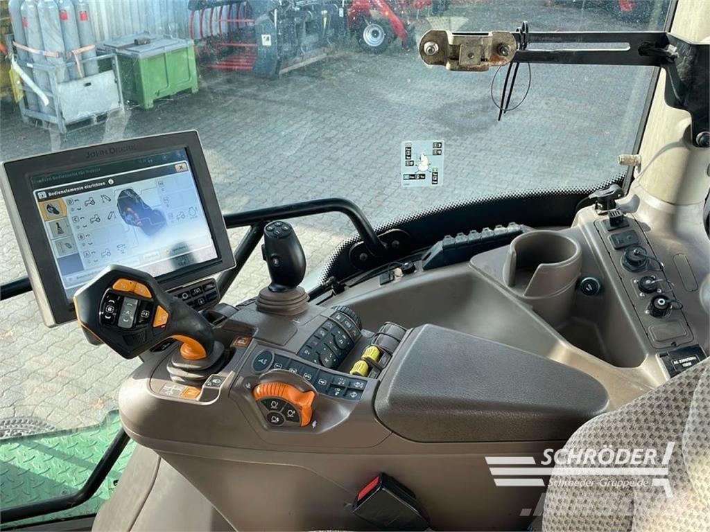 John Deere 6230 R Traktory