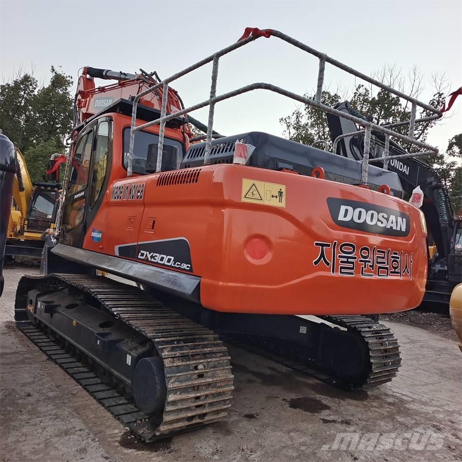 Doosan DX 300LC-9C Pásové rýpadlá