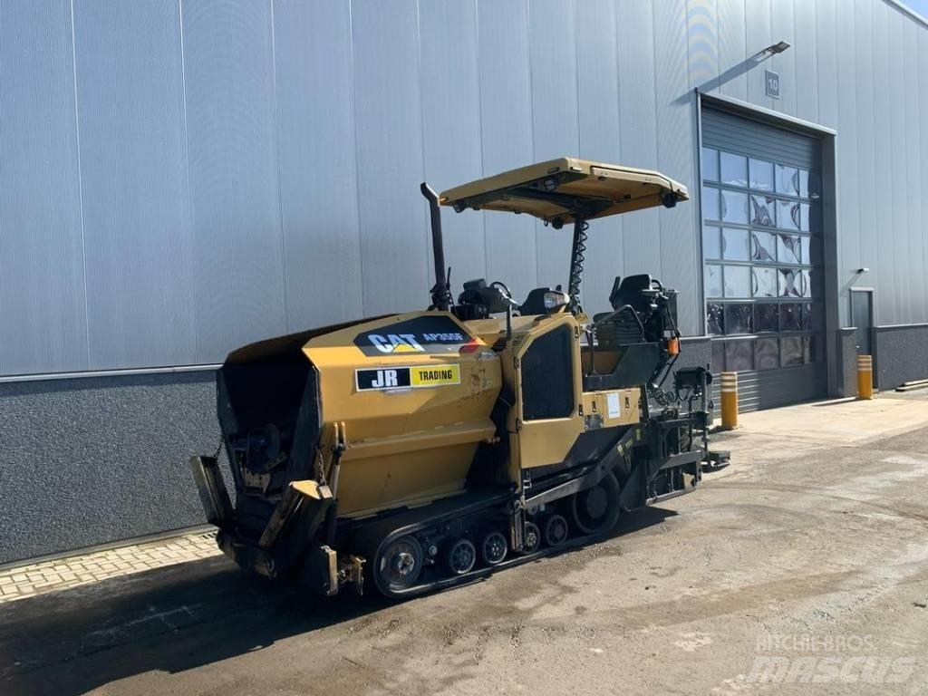 CAT AP355F Finišéry