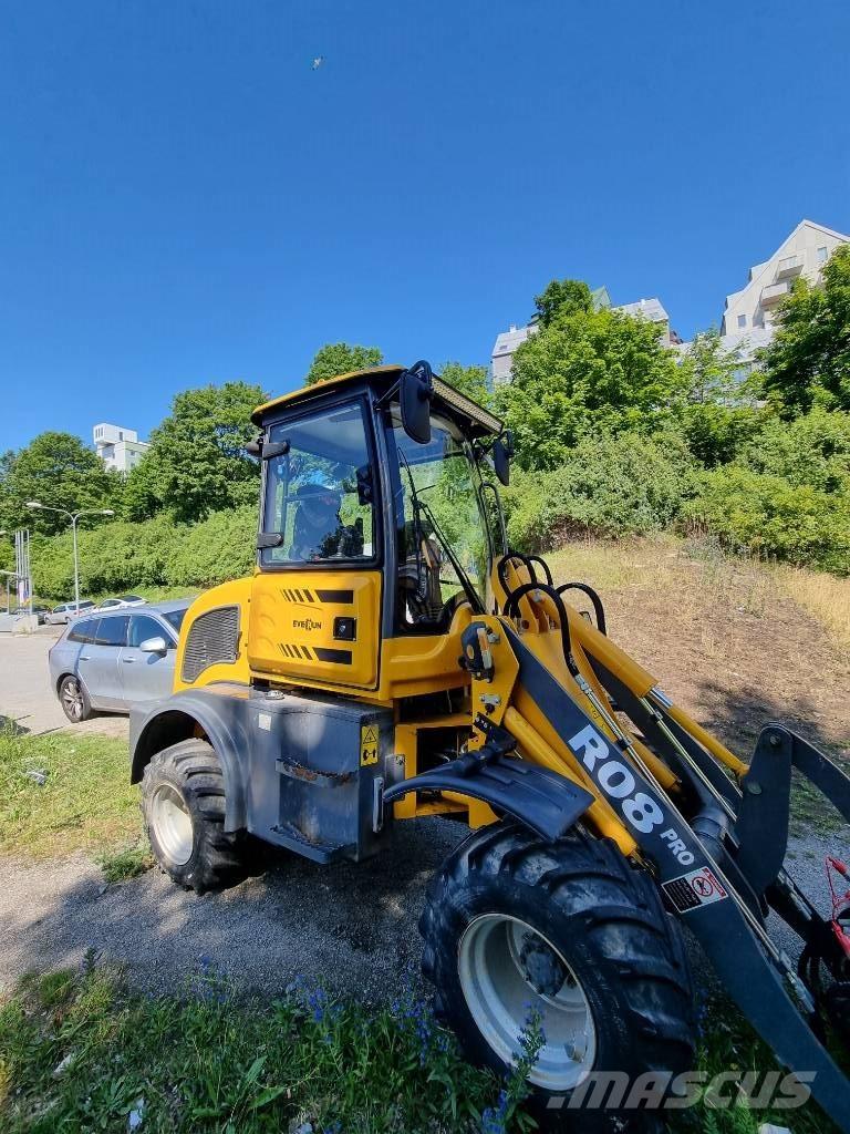 Everun R 08 Pro -2023 Kolesové nakladače