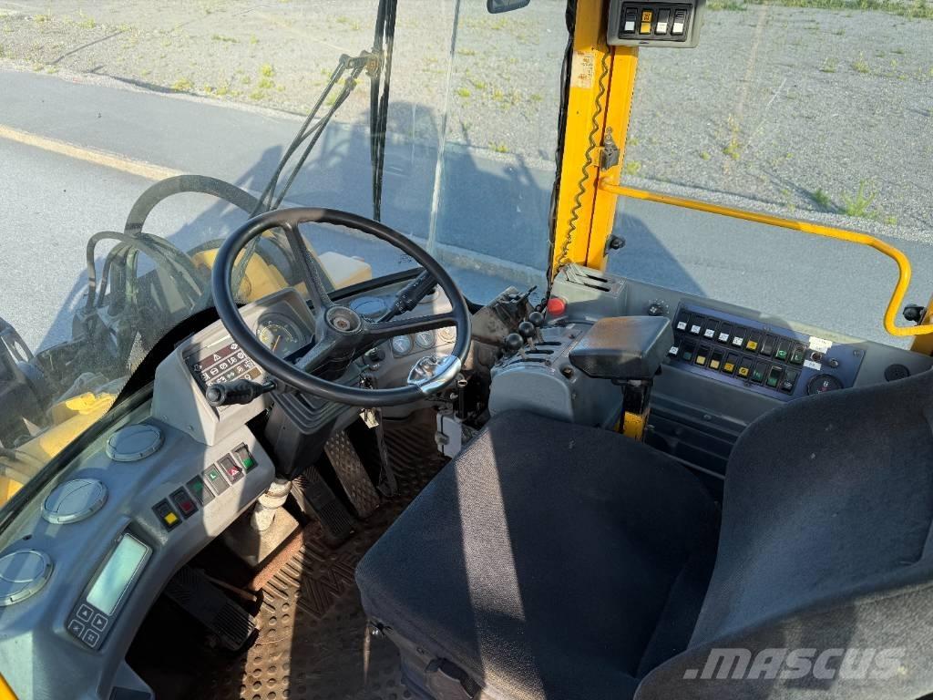 Volvo L 70 C Kolesové nakladače