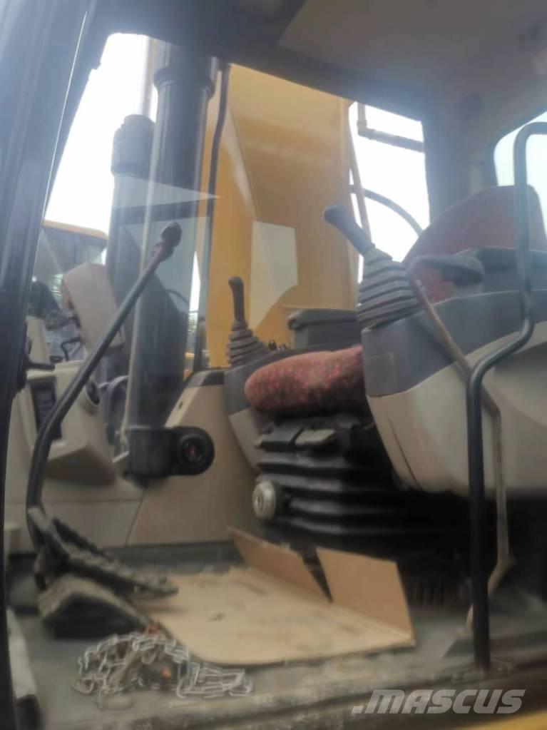 CAT 325 D Pásové rýpadlá