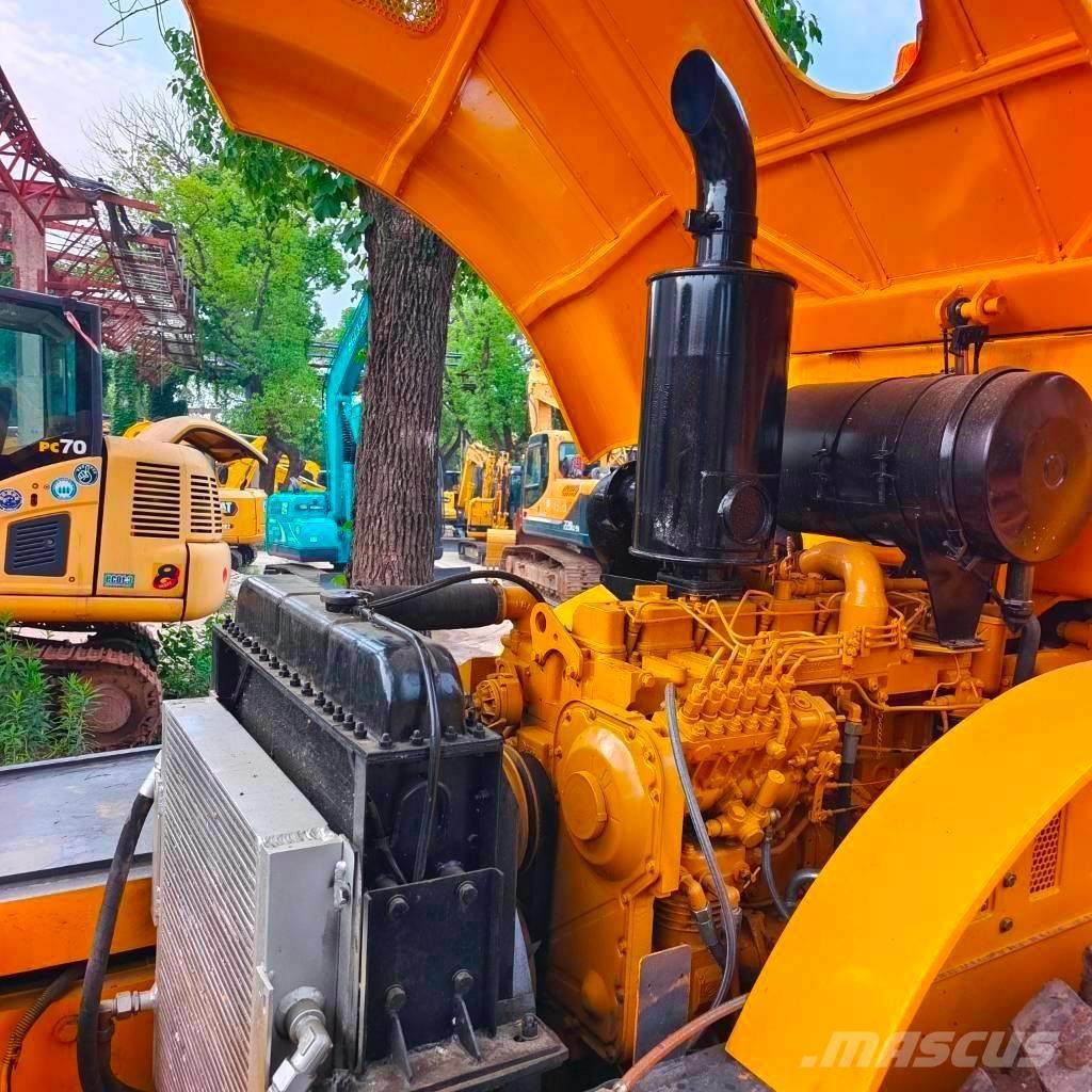XCMG XS 223 J Ťahačové valce