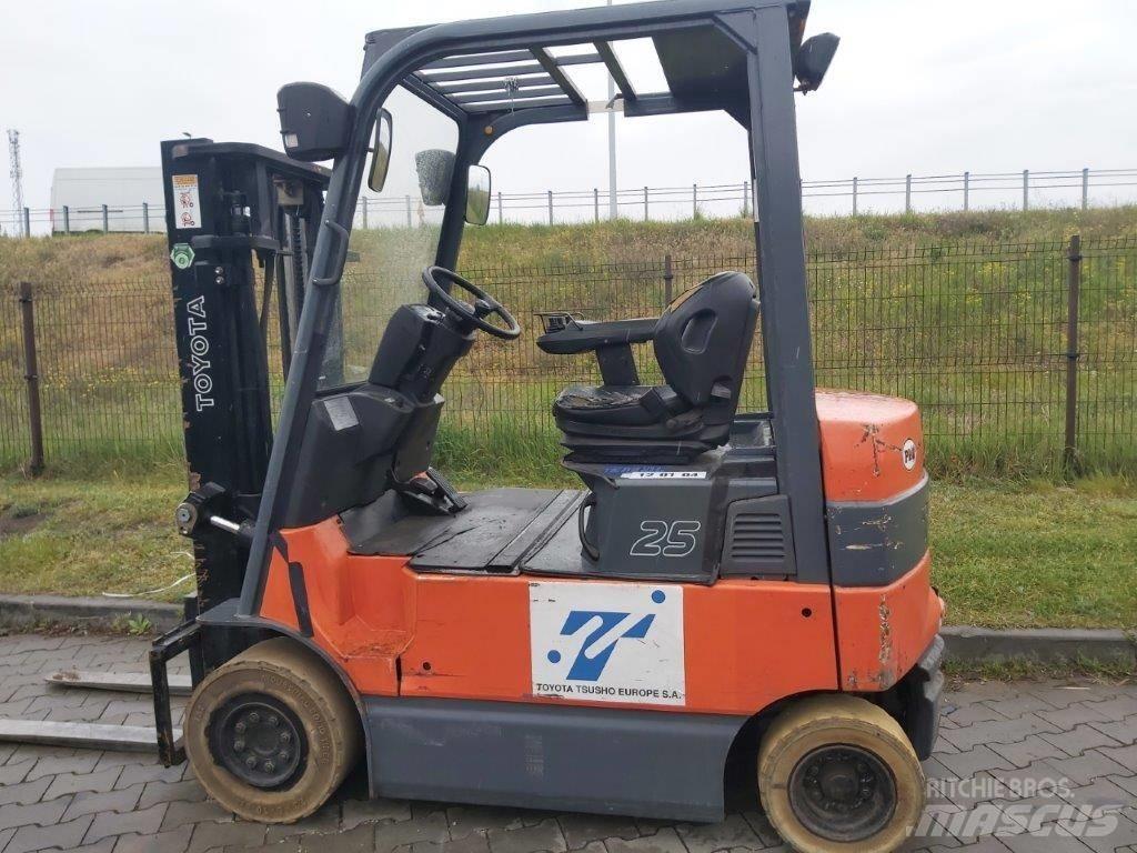 Toyota 7 FB MF 25 Akumulátorové vozíky