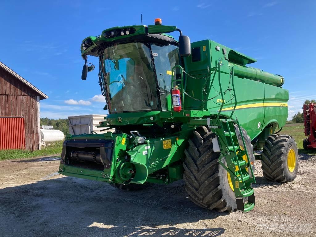 John Deere S790 Kombinované zberacie stroje
