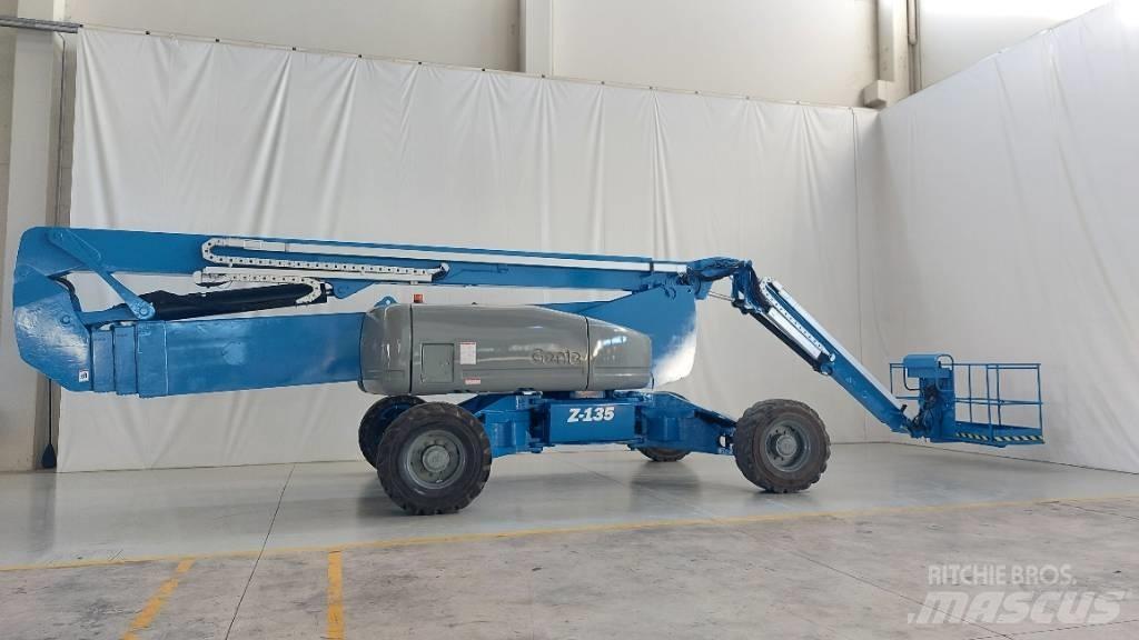 Genie ZX 135/70 Kĺbové plošiny