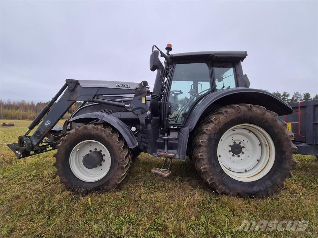 Valtra T163e V Traktory
